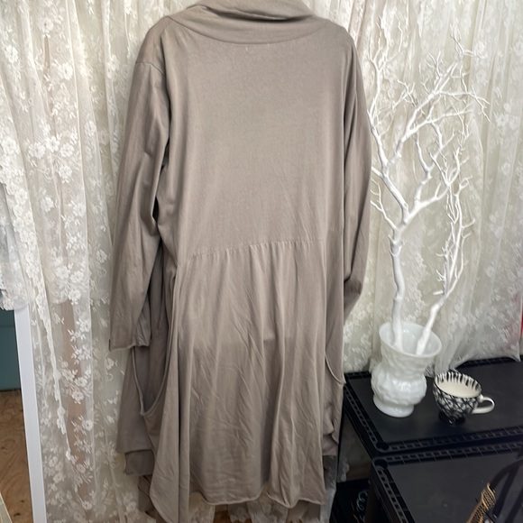 Pure Venice Designer Coat From Ottawa Boutique - Picture 8 of 11